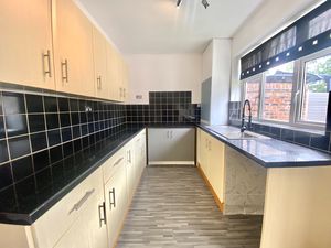 Kitchen- click for photo gallery